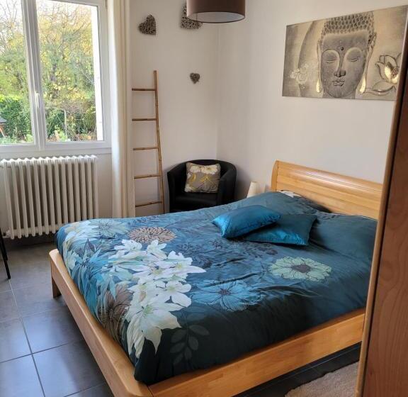 غرفة عائلية, Welcome