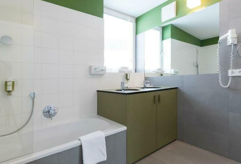 Apartamento 2 Dormitórios, Residence Königswarte Strata