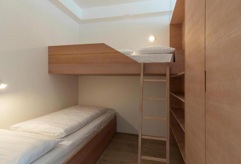 Apartamento 2 Dormitórios, Residence Königswarte Strata