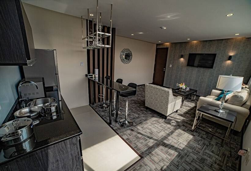 سوییت خانوادگی, La Peonia