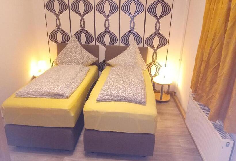 غرفة قياسية ثلاثية, & Restaurant Zum Adlersberg