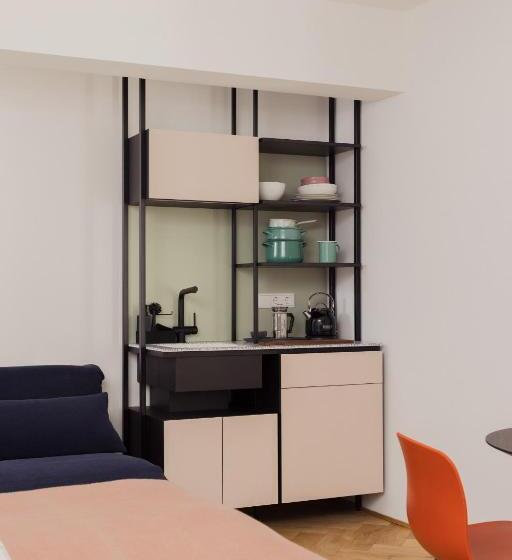 استودیو خانوادگی, Marktbar Studios Boutique Apart