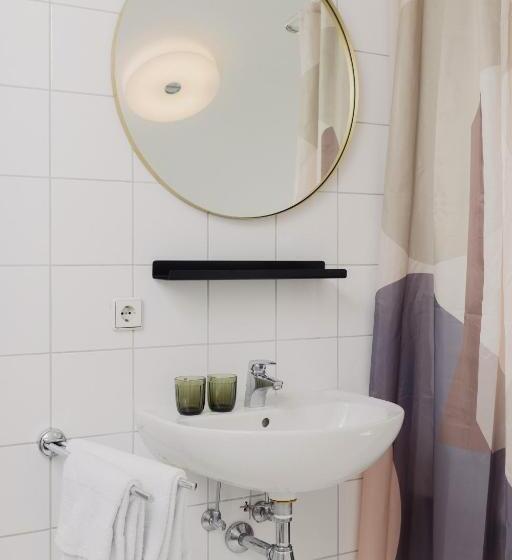 آپارتمان خانوادگی, Marktbar Studios Boutique Apart