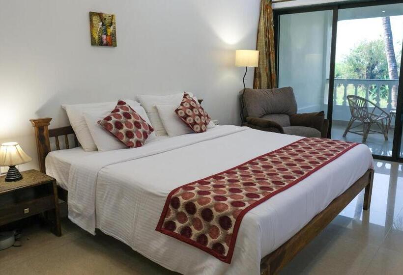 اتاق استاندارد با تخت بزرگ, Shanu S Seaside Inn A Guesthouse, 100 Metres To Candolim Beach