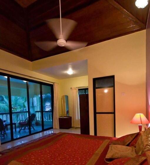 اتاق استاندارد با تخت بزرگ, Shanu S Seaside Inn A Guesthouse, 100 Metres To Candolim Beach