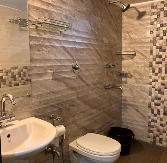 اتاق استاندارد با چشمانداز باغ, Shanu S Seaside Inn A Guesthouse, 100 Metres To Candolim Beach