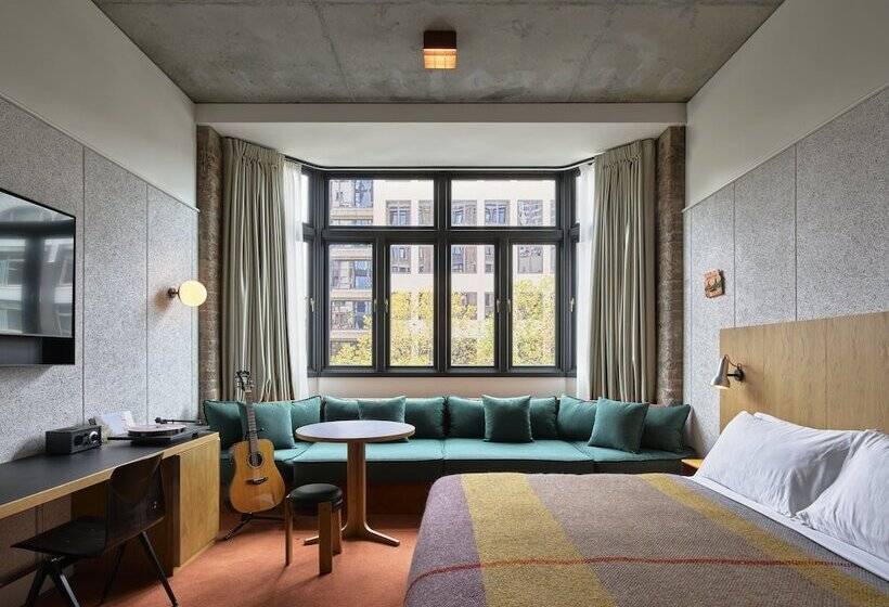 اتاق استاندارد, Ace Hotel Sydney