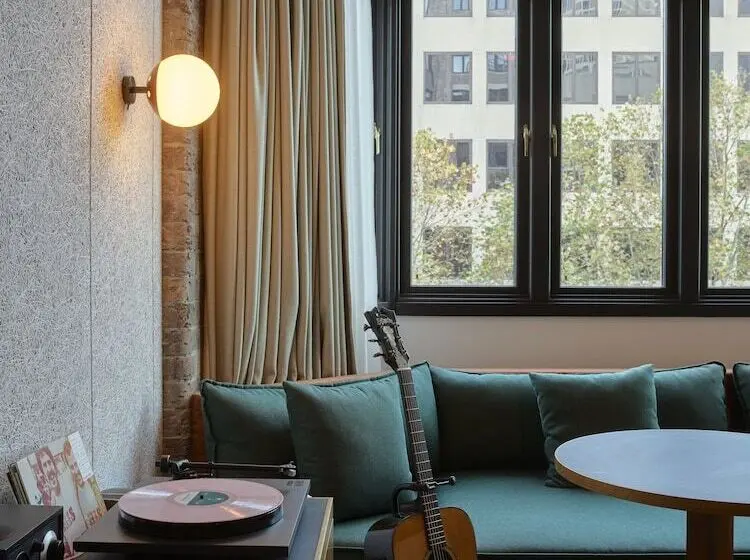 スタンダードルーム, Ace Hotel Sydney