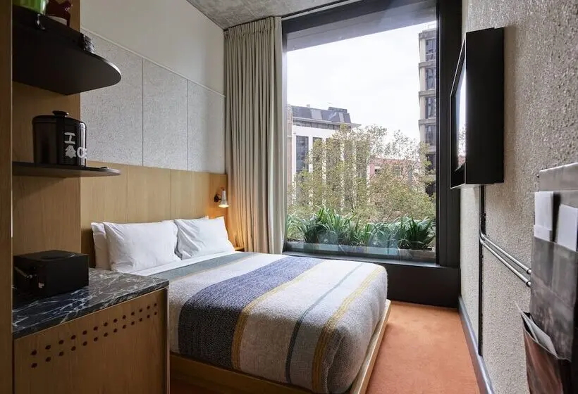 ベーシックルーム, Ace Hotel Sydney