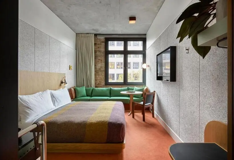 スタンダードプラスルーム, Ace Hotel Sydney