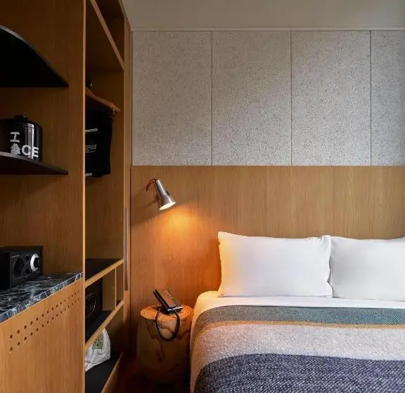テラス付きスタンダードルーム, Ace Hotel Sydney