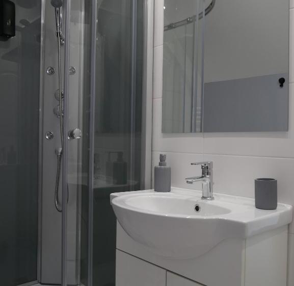 חדר משפחתי נוף לגינה, Chambres D Hotes Les Choudou S