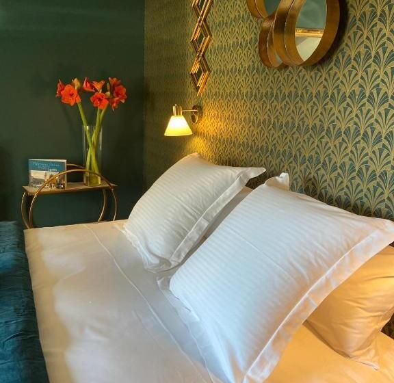 غرفة قياسية سرير كينج, La Tour Yveline