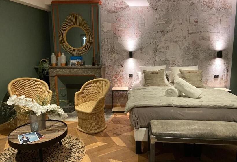 חדר לארבעה סטנדרטי עם נוף לגינה, La Tour Yveline