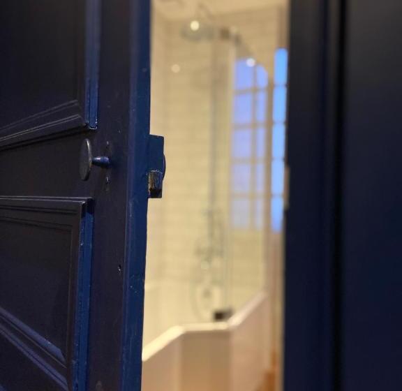 غرفة قياسية مطلّة علي الحديقة, La Tour Yveline