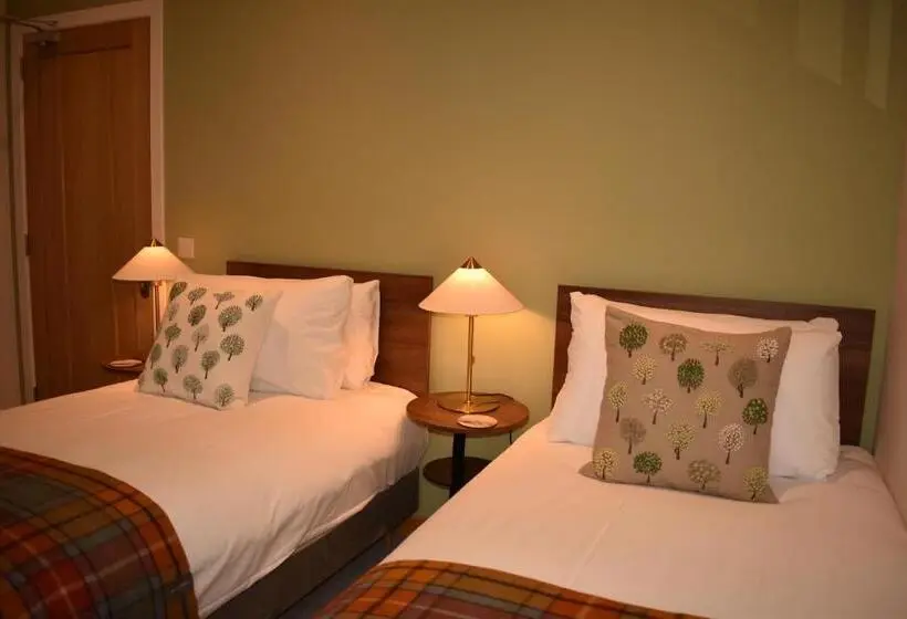 Standard room with outdoor bath, Orchy Bank House