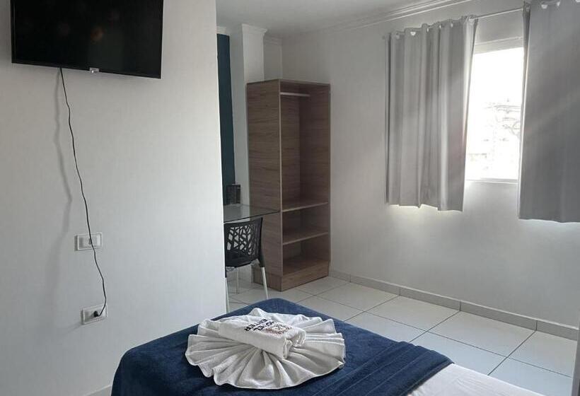 标准单人间, Center Vitoria