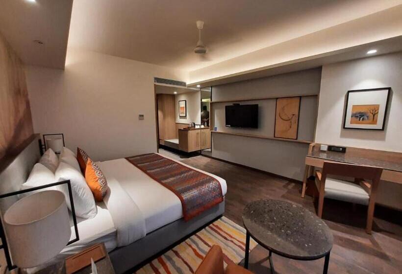 Номер Стандарт, Grand Sarovar Portico, Latur