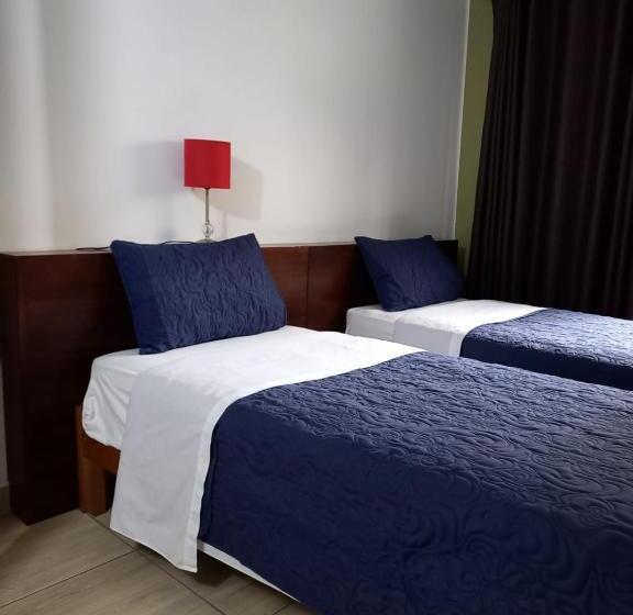 اتاق خانوادگی, Green House