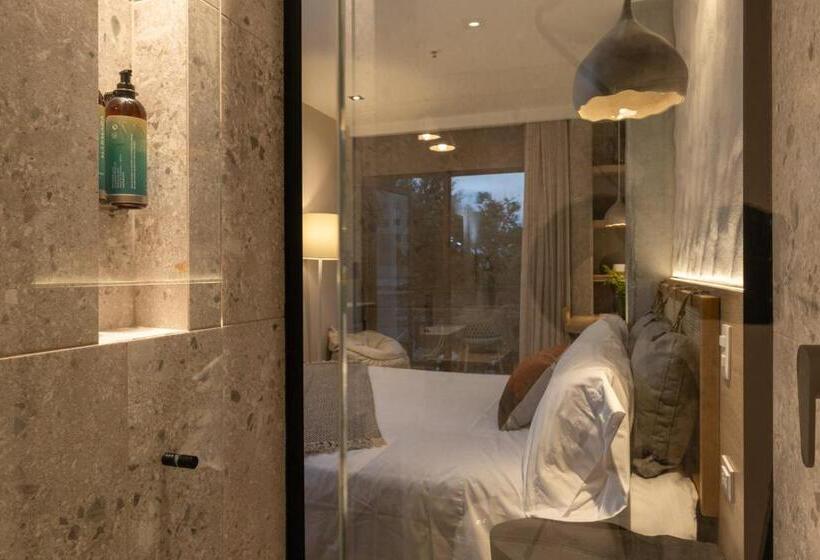 Quarto Estandar com Sacada, Landmark