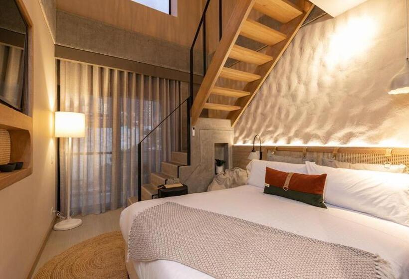 جناح دوبلكس, Landmark