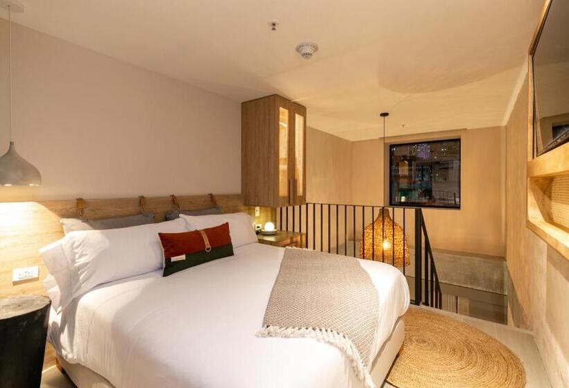 جناح دوبلكس, Landmark