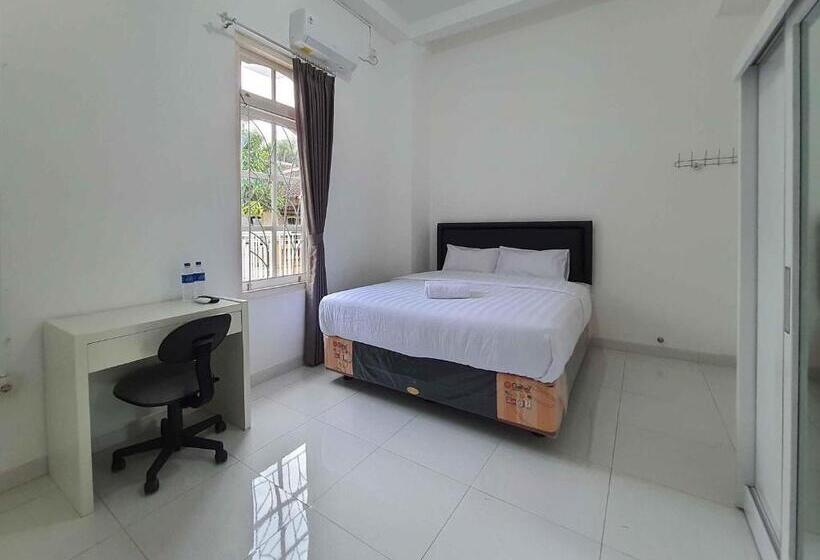 חדר סופריור, Reddoorz Syariah At Jalan Godean