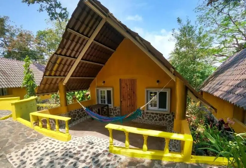 デラックスの４人部屋, Refugio Cariguana