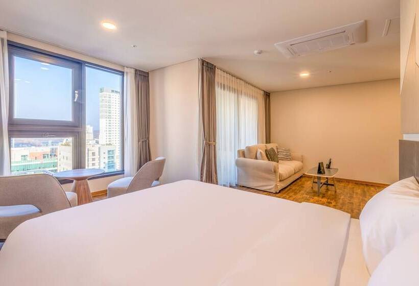 Family Suite, Urban Est