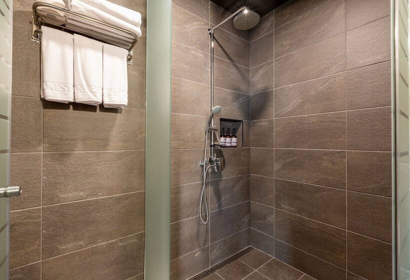 Family Suite, Urban Est