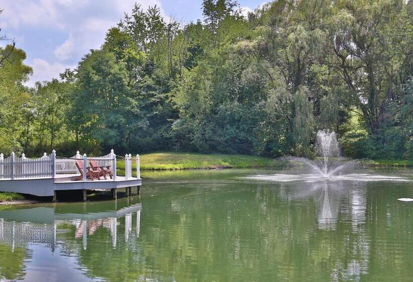 Люкс 2 Спальни, Waterview Lodge By Amish Country Lodging