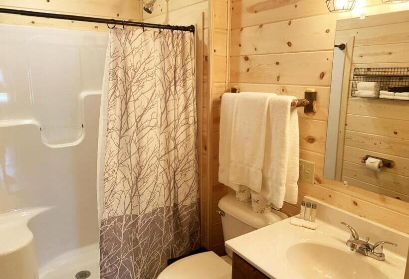 Люкс Кровать Кинг, Waterview Lodge By Amish Country Lodging