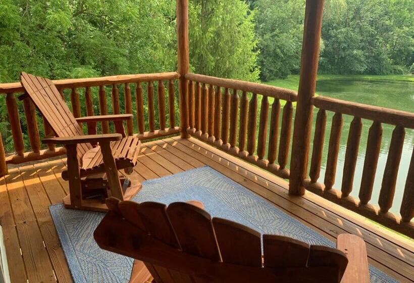 Family Suite, Waterview Lodge By Amish Country Lodging