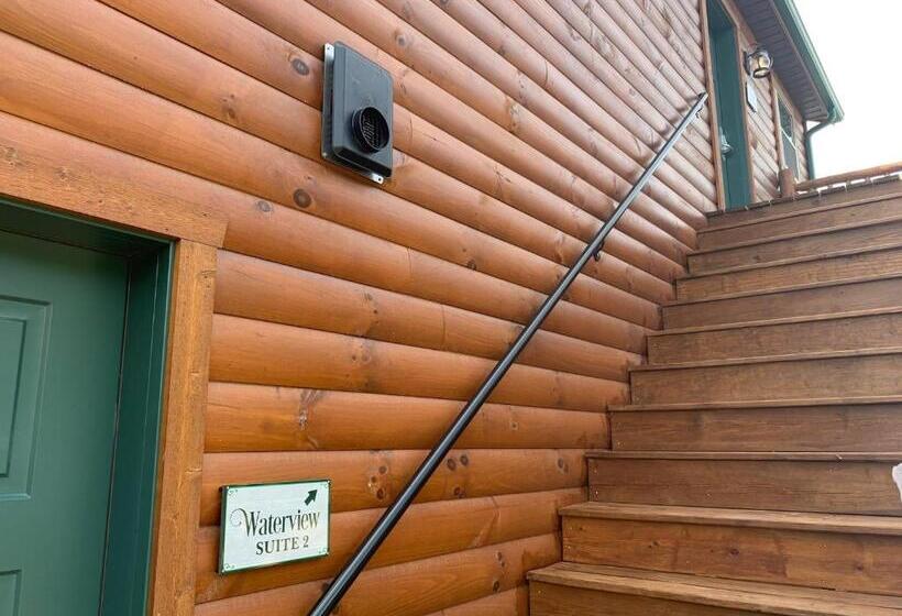 Family Suite, Waterview Lodge By Amish Country Lodging