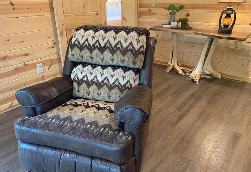 Family Suite, Waterview Lodge By Amish Country Lodging