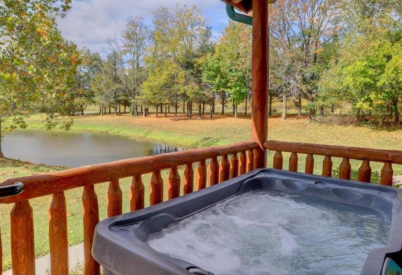 Люкс с гидромассажем, Waterview Lodge By Amish Country Lodging