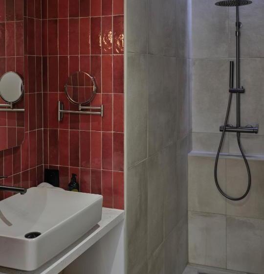 غرفة قياسية سرير كينج, Maison Juste