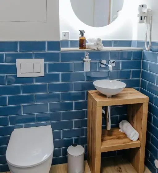 デラックスルーム, Village Turmzimmer
