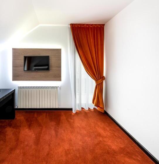 شقة غرفة نوم واحدة مزودة بشُرفة, Pensiunea Paradisul Verde