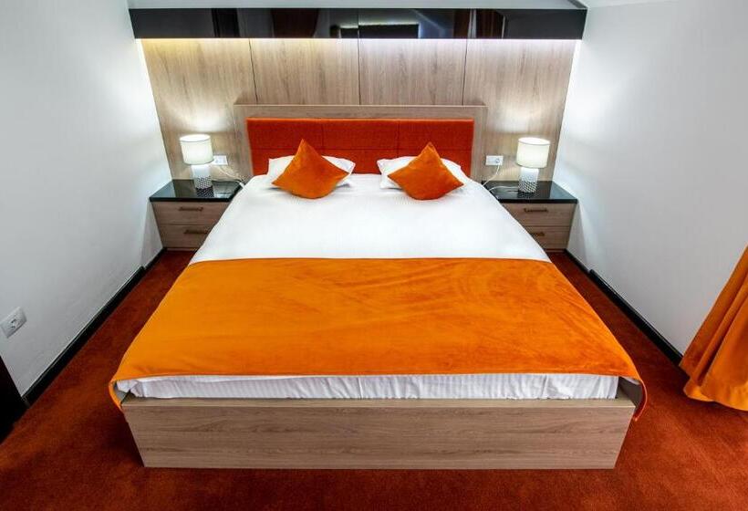 Apartamento 1 Dormitório com Sacada, Pensiunea Paradisul Verde