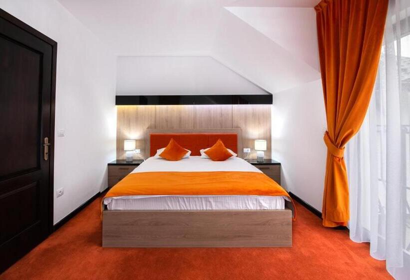 Apartamento 1 Dormitório com Sacada, Pensiunea Paradisul Verde