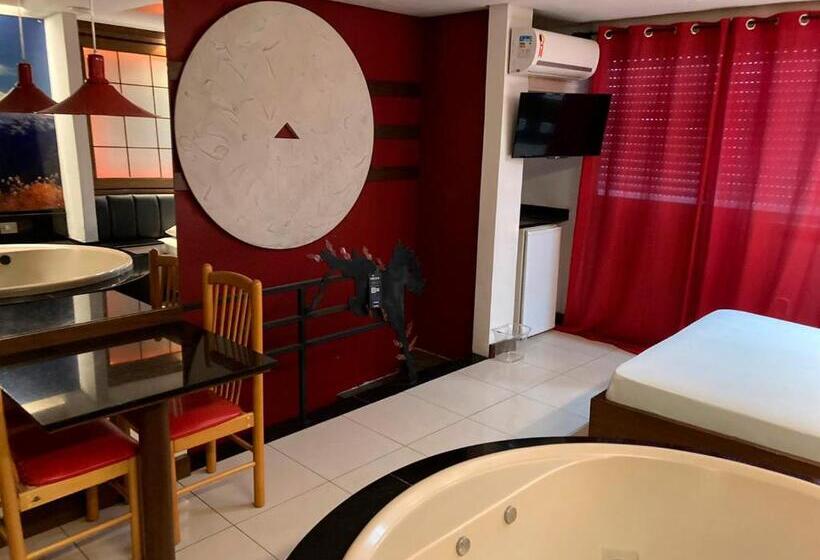 デラックススイート, Taikô Motel By Drops