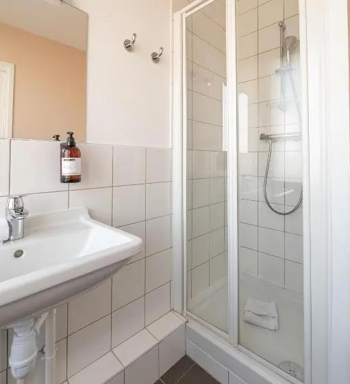 Chambre Standard, Ucpa Sport Station Hostel Paris