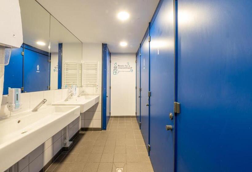 ルームシェアのワンベッド, Ucpa Sport Station Hostel Paris