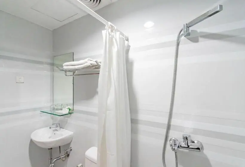 اتاق سوپریور, Urbanview Hotel Syariah Dapen Pontianak By Reddoorz