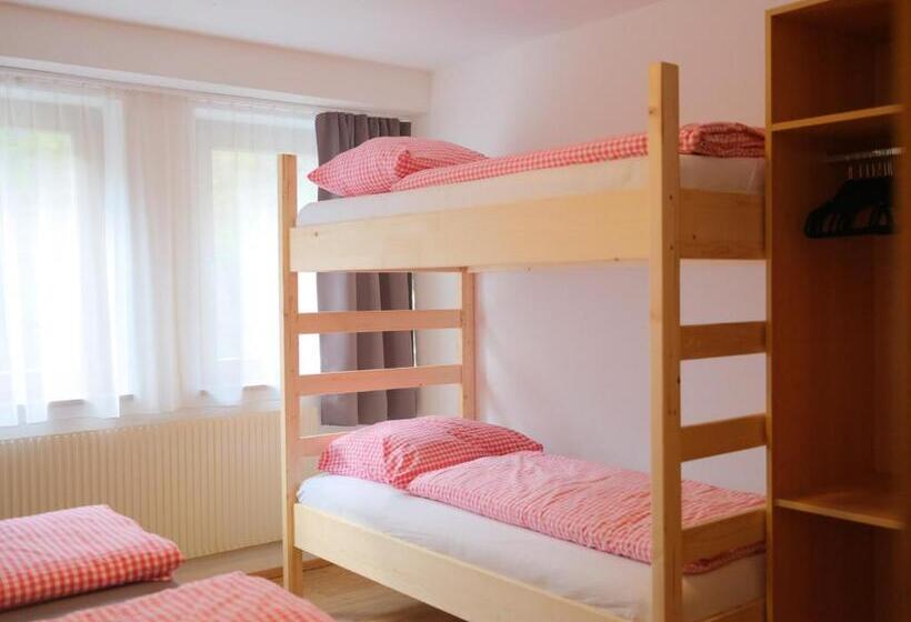 غرفة قياسية رباعية, Waldhaus Talblick