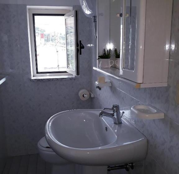 اتاق استاندارد, Almaré