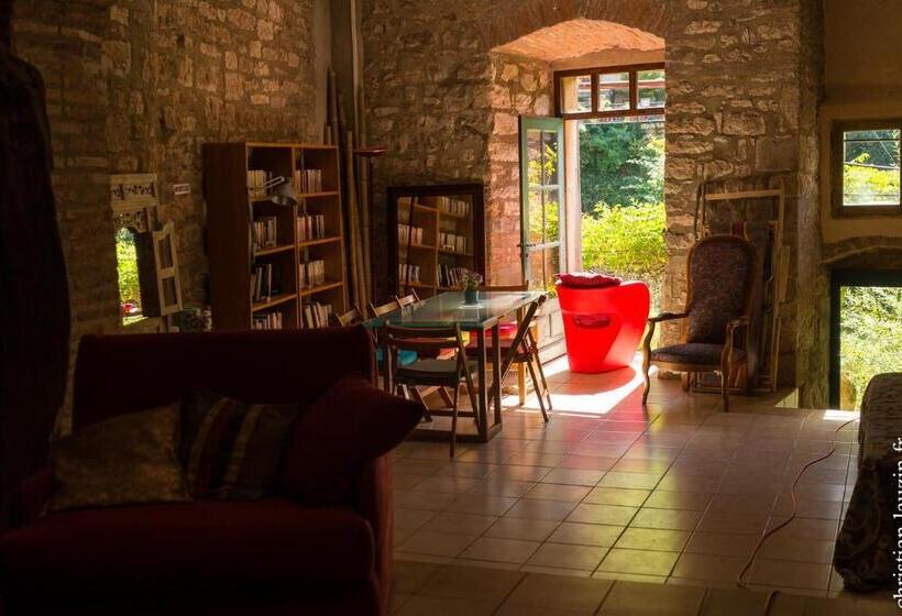 סוויטה עם נוף לנהר, Marie Colline A La Campagne