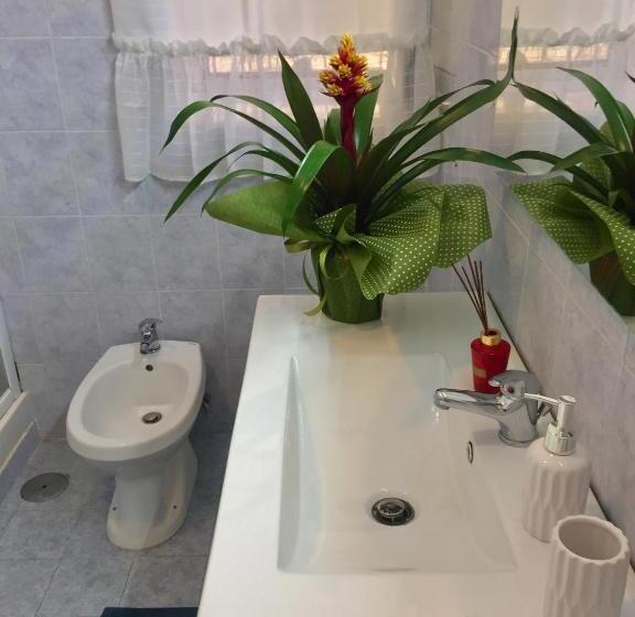 Дом 1 Спальня, Vesuvio House Appartamento Indipendente E Centrale