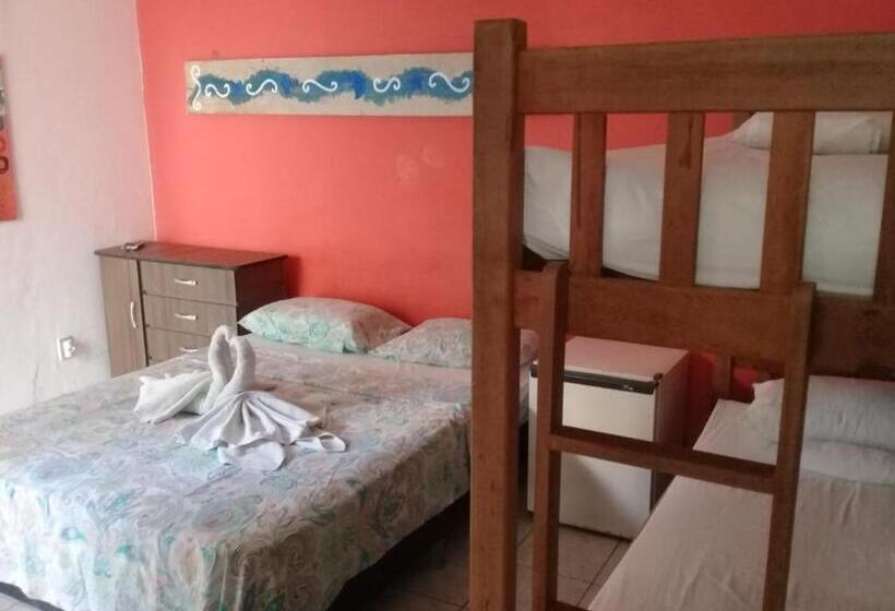 اتاق استاندارد چهار تخته, Blue Hostel